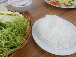 ブンチャー野菜と麺