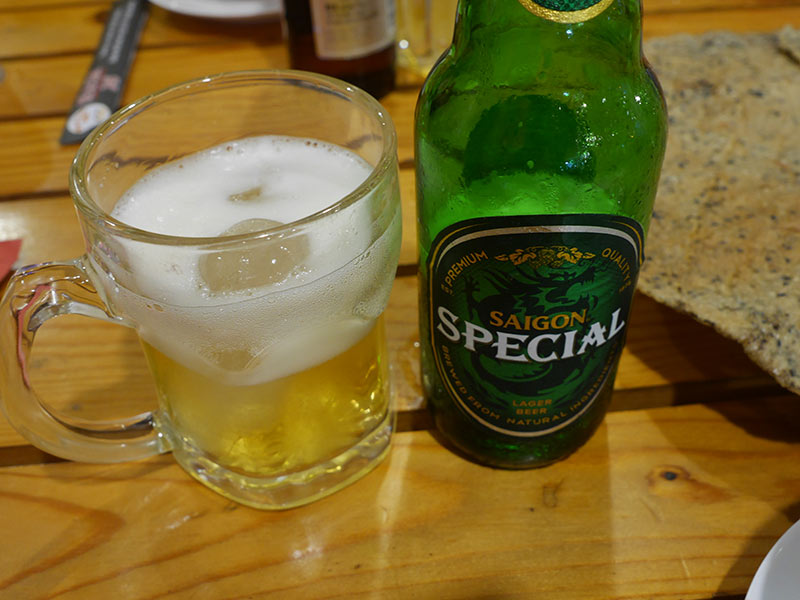 サイゴンビールに氷ジョッキはマスト