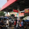 ホーチミンの日常を知る! ガソリンの値段は? スタンドはバイクで一杯だった!