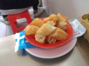 Bánh Canh Cua - Trần Khắc Chân　揚パン