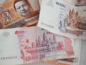 カンボジアのお金　リエル