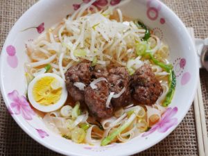 ベトナムインスタント麺　BICHICHI BANH CANH TOM