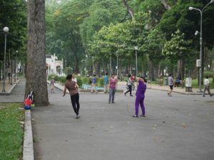 タオダン公園のダーカウプレーヤー