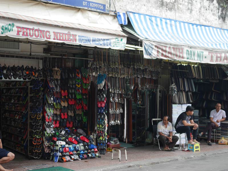 ホーチミン靴屋通り（Luu Van Lang）