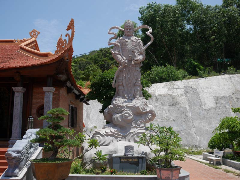 Ho Quoc Pagodaの像