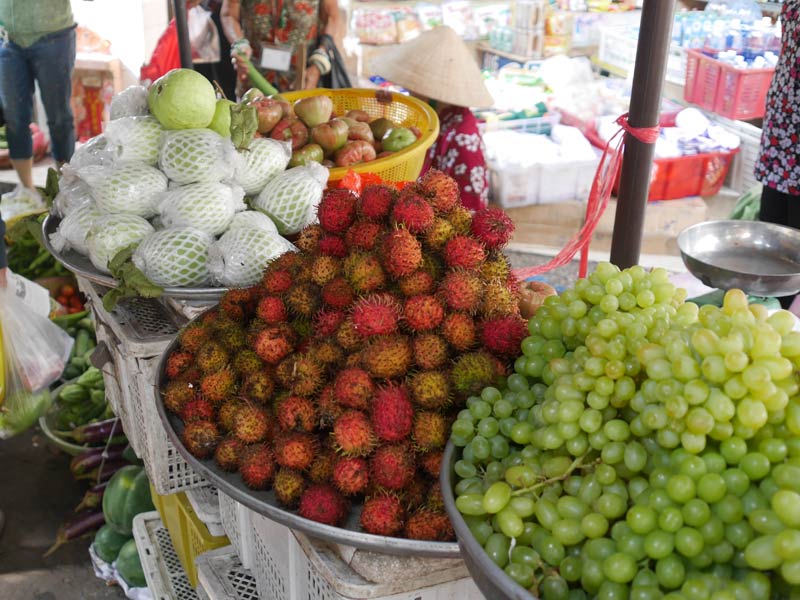 チョロン サータイ市場　果物