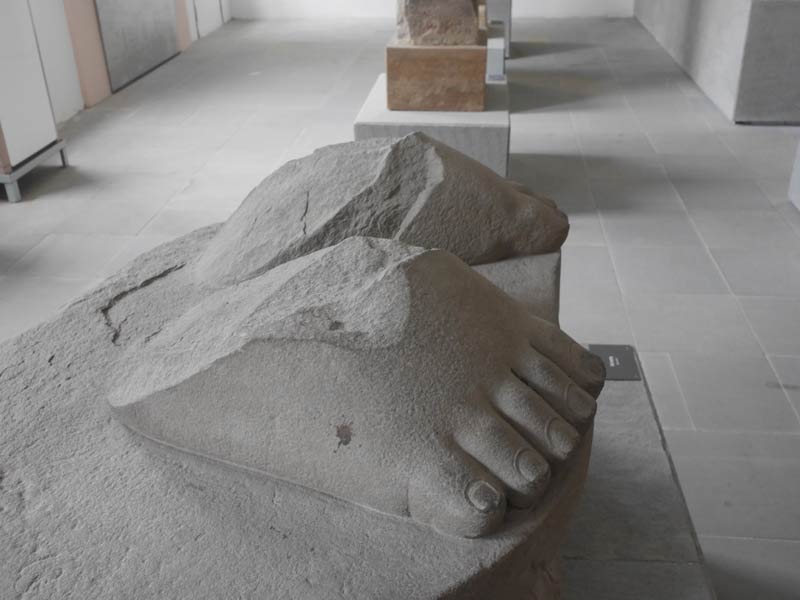 ダナン チャム彫刻博物館 足の彫刻
