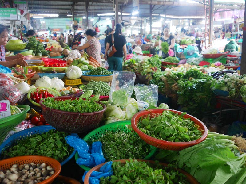 ダナン　コン市場野菜売り場