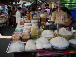 フーンフン市場の麺屋