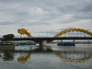 ダナン ロン橋