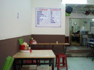 Ly Tu Trongのブンチャーハノイの店内