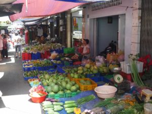 ホーチミン バウセン市場 果物屋