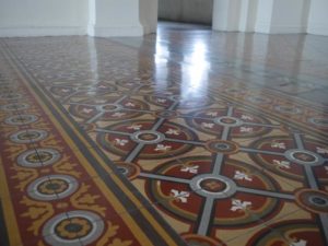 ホーチミン市博物館の床アート