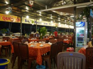 フーコックナイトマーケット海鮮料理屋
