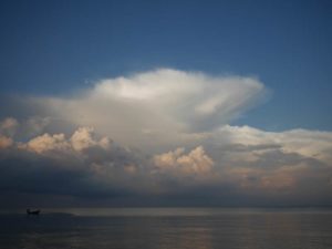 フーコック島の朝の海
