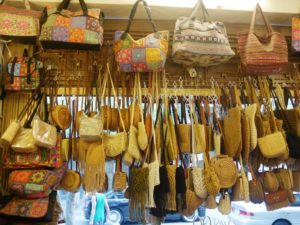 ホーチミンのお土産屋SOUVENIR　店内