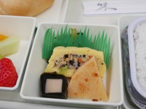 ベトナム航空機内食 和食付け合せ