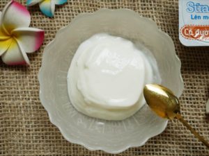 ビナミルクのヨーグルト盛り付け