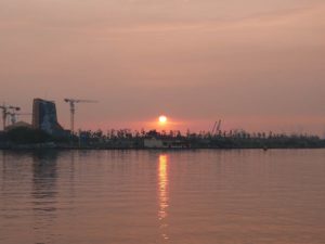 サイゴン川の日の出