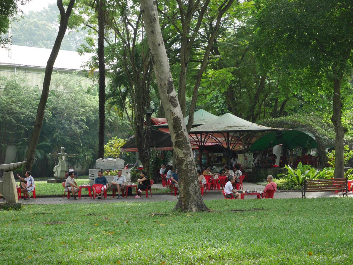 タオダン公園のカフェ